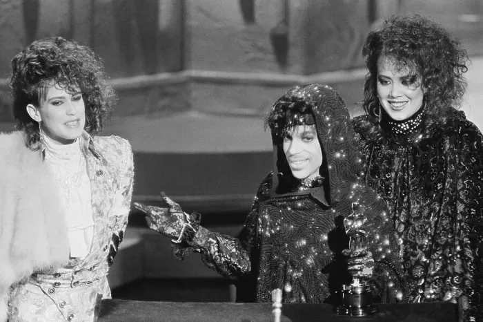 Framed Print : Wendy Melvoin, Prince and Lisa Coleman Accept Oscar Framed Print : Wendy Melvoin, Prince and Lisa Coleman Accept Oscar