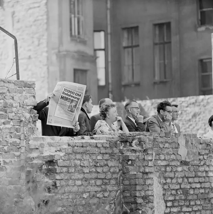 Framed Print : West Berlin Germans Looking over Berlin Wall