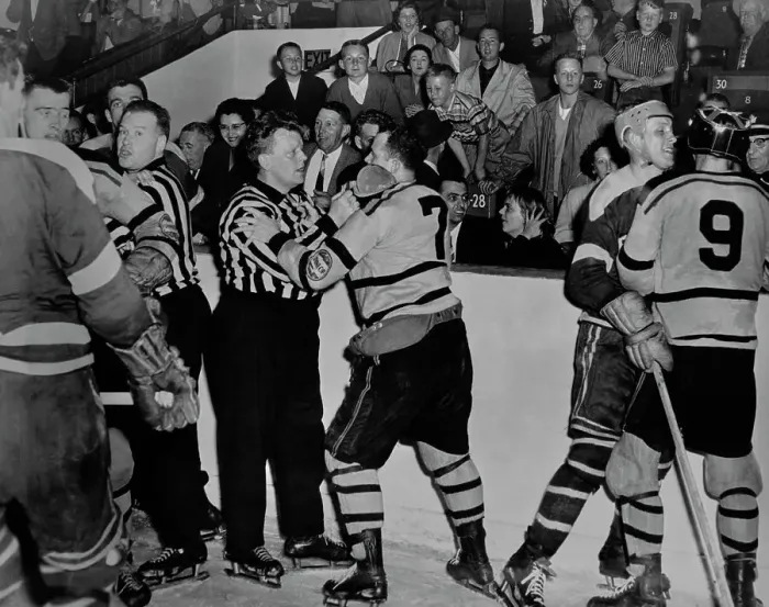 Framed Print : Whitby Dunlops Vs Spokane Flyers, 1957 Framed Print : Whitby Dunlops Vs Spokane Flyers, 1957