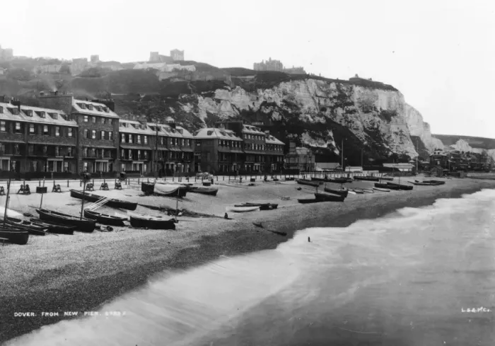 Framed Print : White Cliffs Framed Print : White Cliffs
