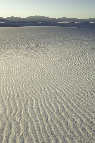 White gypsum dunes, White Sands Nat Mon, NM