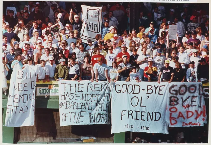 Framed Print : White Sox Fans Displaying Farewell Banners Framed Print : White Sox Fans Displaying Farewell Banners