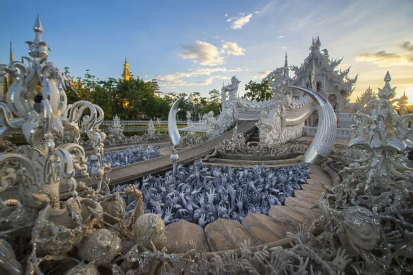 White temple after the earthquake (Wat Rong Khun)