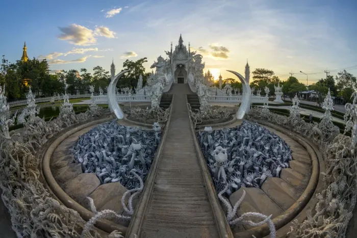 Framed Print : White temple (Wat Rong Khun) Framed Print : White temple (Wat Rong Khun)
