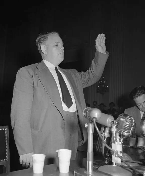 Framed Print : Whittaker Chambers Raising Right Hand at Hearing Framed Print : Whittaker Chambers Raising Right Hand at Hearing