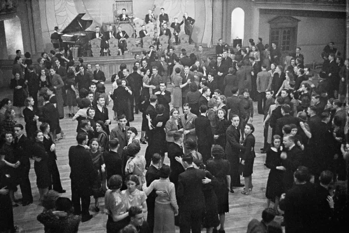 Framed Print : Wigan Dance Floor