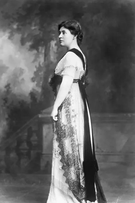 Framed Print : Willa Cather, Fulllength; Magazine Pose