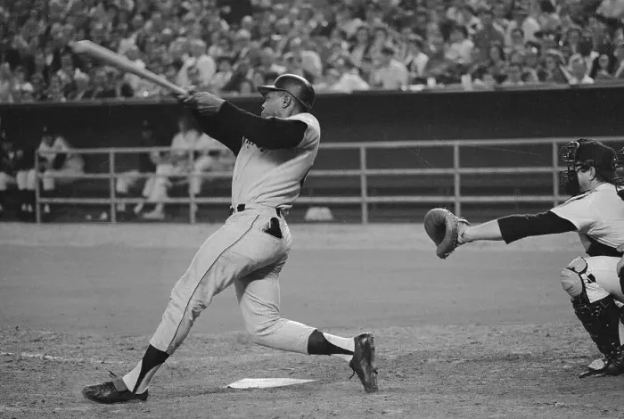 Framed Print : Wille Mays Swinging for Record Hit Framed Print : Wille Mays Swinging for Record Hit