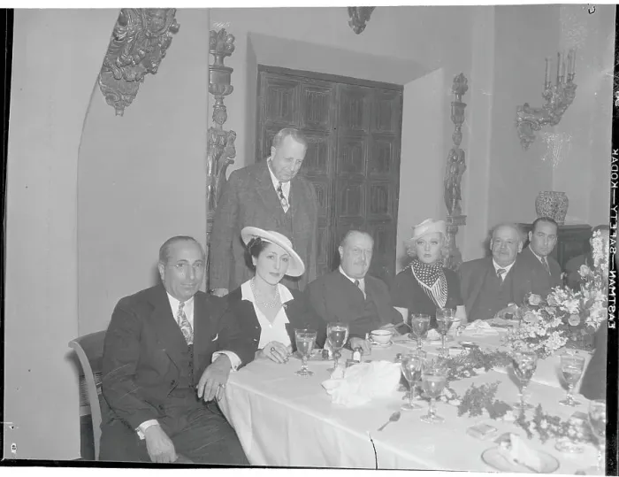 Framed Print : William Randolph Hearst and Guests at Dinner Table Framed Print : William Randolph Hearst and Guests at Dinner Table