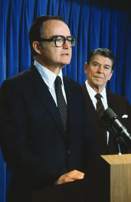 Framed Print : William Ruckelshaus Giving a Speech Framed Print : William Ruckelshaus Giving a Speech