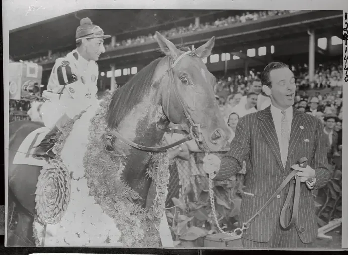 Framed Print : William Woodward Jr with Eddie Arcaro on Nashua
