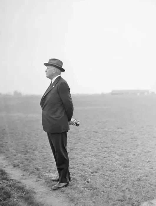 Framed Print : William Woodward Sr. Watching Bridgehampton Purse Framed Print : William Woodward Sr. Watching Bridgehampton Purse