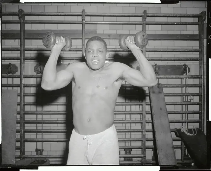 Framed Print : Willie Mays Boxing The Air Framed Print : Willie Mays Boxing The Air