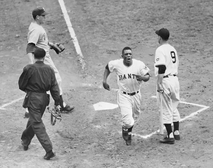 Framed Print : Willie Mays Coming Towards Home Plate Framed Print : Willie Mays Coming Towards Home Plate