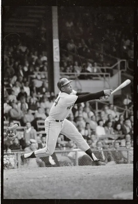 Framed Print : Willie Mays Missing His Hit