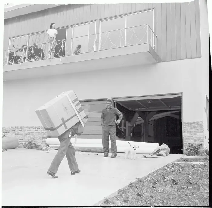 Framed Print : Willie Mays Moving Into a New Home Framed Print : Willie Mays Moving Into a New Home