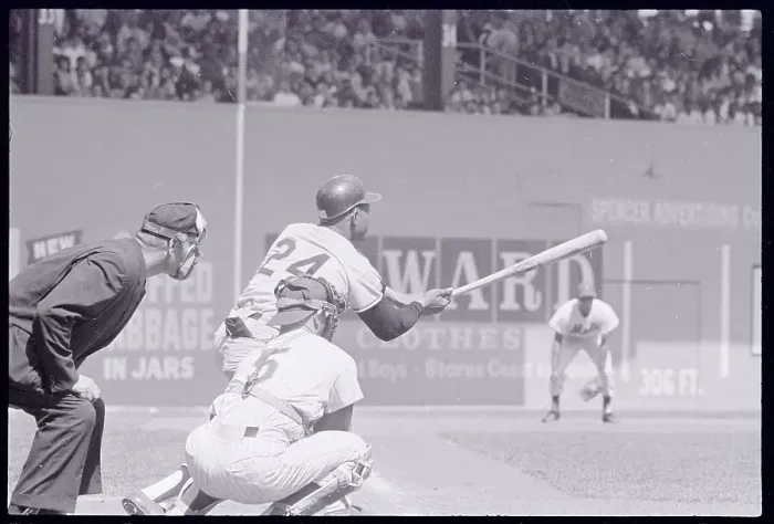 Framed Print : Willie Mays Playing Baseball