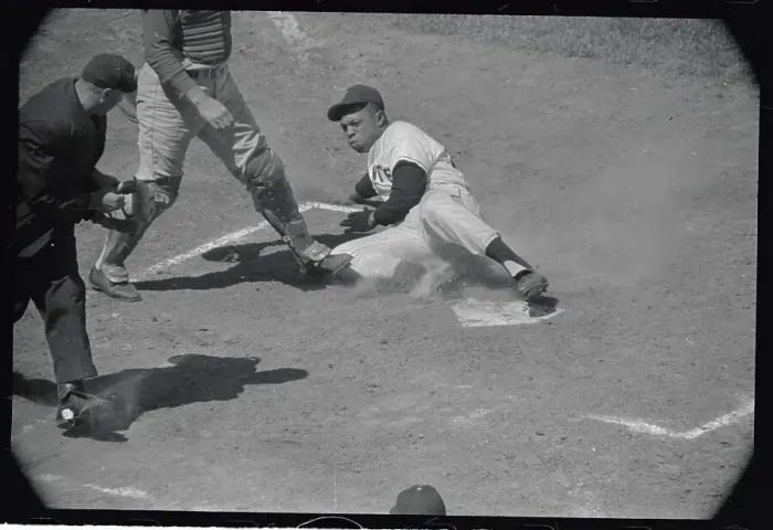 Framed Print : Willie Mays Sliding into Base Framed Print : Willie Mays Sliding into Base