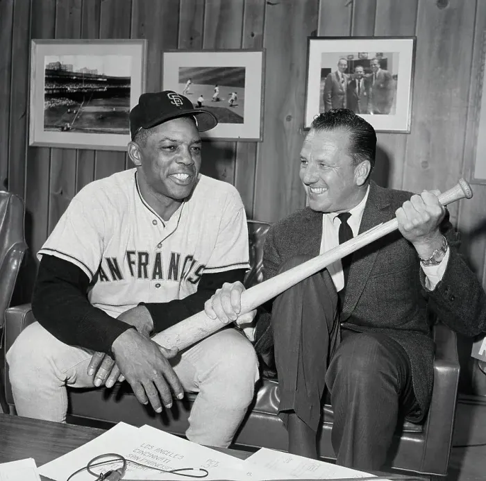 Framed Print : Willie Mays Talks To Ralph Kiner