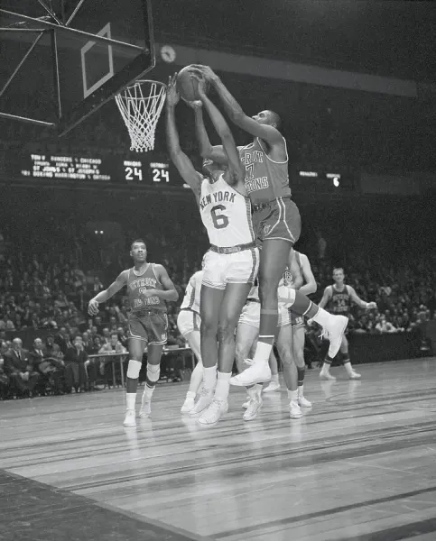 Modern Frame 14x12 (38x33cm) of Willie Naulls and Earl Lloyd at the Basket