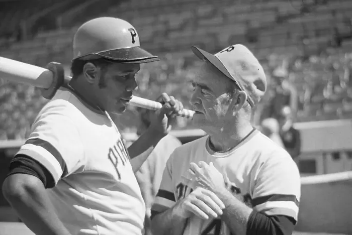 Framed Print : Willie Stargell Talks to Manager Murtaugh