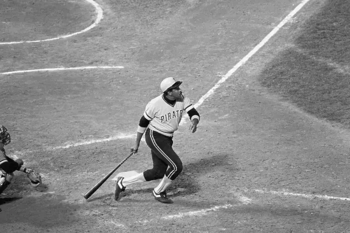 Framed Print : Willie Stargell Watching Homerun Fly Framed Print : Willie Stargell Watching Homerun Fly