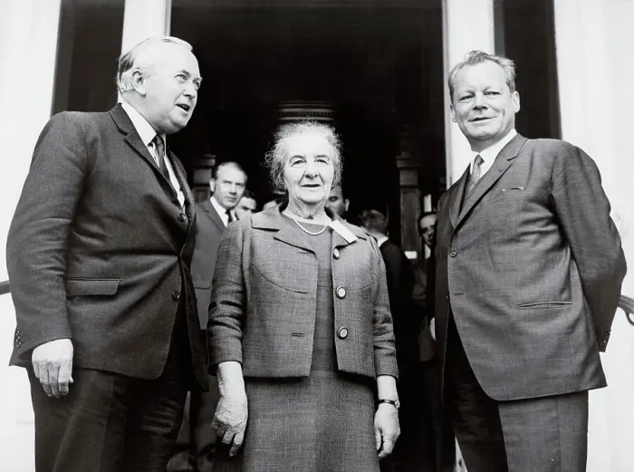 Framed Print : Willy Brandt with Golda Meir and Harold Wilson Framed Print : Willy Brandt with Golda Meir and Harold Wilson