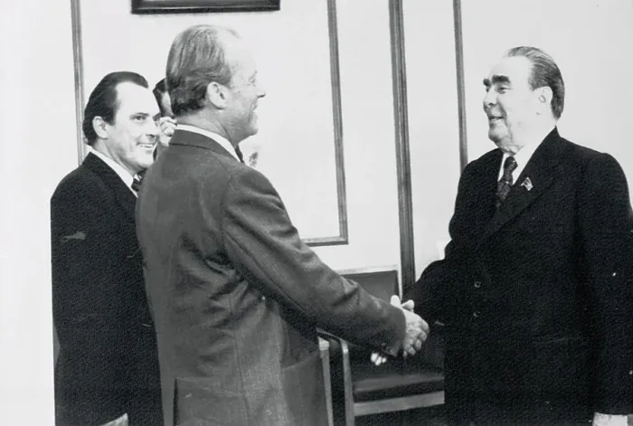 Framed Print : Willy Brandt and Leonid Brezhnev Shaking Hands Framed Print : Willy Brandt and Leonid Brezhnev Shaking Hands