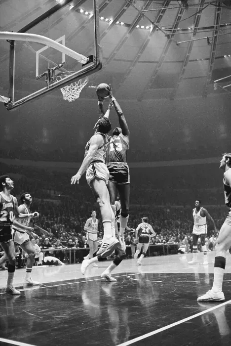 Framed Print : Wilt Chamberlain and Dave DeBusschere Going for Ball Framed Print : Wilt Chamberlain and Dave DeBusschere Going for Ball