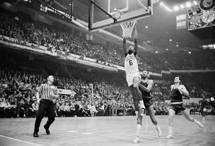 Framed Print : Wilt Chamberlain with Dave Gambee and Bill Russell During Game Framed Print : Wilt Chamberlain with Dave Gambee and Bill Russell During Game