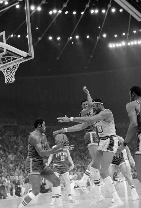 Framed Print : Wilt Chamberlain Going for Basketball Framed Print : Wilt Chamberlain Going for Basketball