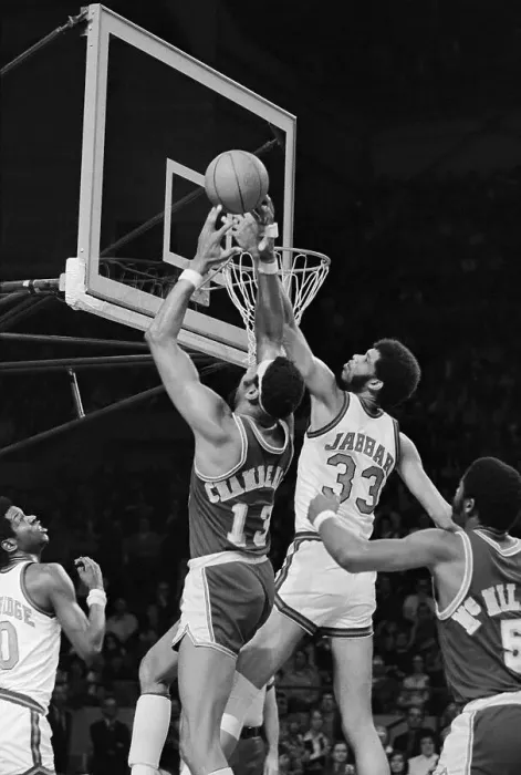 Framed Print : Wilt Chamberlain and Kareem Abdul-Jabbar Framed Print : Wilt Chamberlain and Kareem Abdul-Jabbar