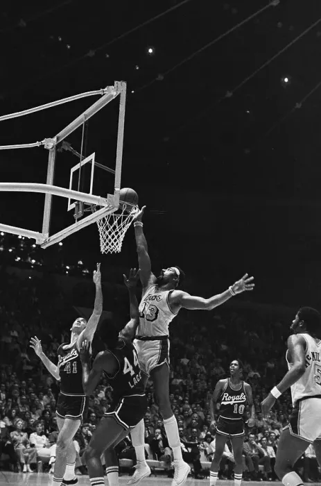 Framed Print : Wilt Chamberlain Making Basket Framed Print : Wilt Chamberlain Making Basket