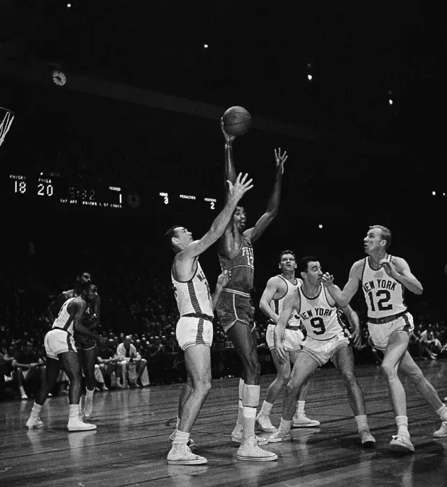 Framed Print : Wilt Chamberlain Playing Framed Print : Wilt Chamberlain Playing