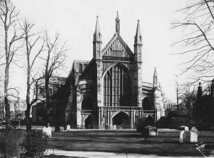 Framed Print : Winchester Cathedral Framed Print : Winchester Cathedral