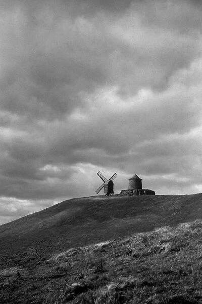 Windmill. circa 1935: The Old Post Mill, near Edge Hill, Warwickshire