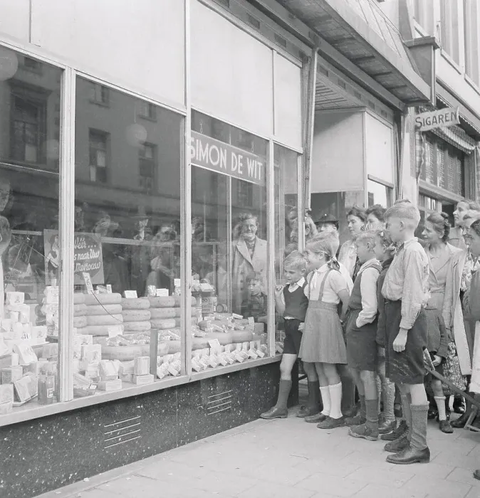 Framed Print : Window Shoppers Gazing into window Framed Print : Window Shoppers Gazing into window