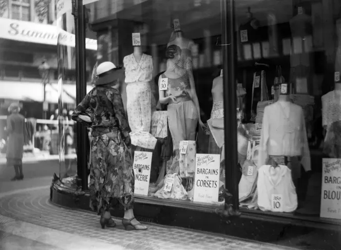 Framed Print : Window Shopping