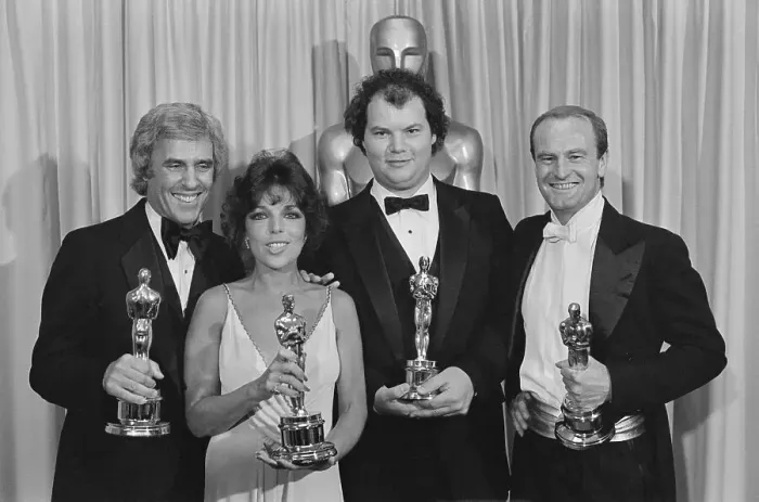 Framed Print : Winning Oscars for Arthur's Theme Framed Print : Winning Oscars for Arthur's Theme