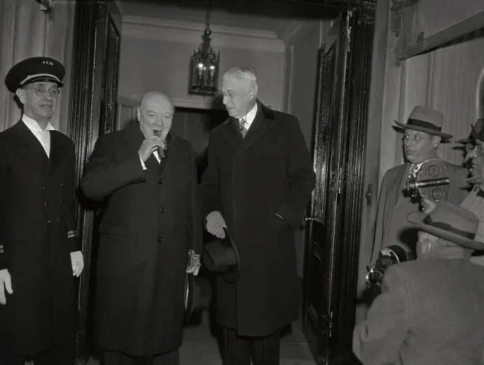 Framed Print : Winston Churchill with Cigar and Bernard Baruch Framed Print : Winston Churchill with Cigar and Bernard Baruch
