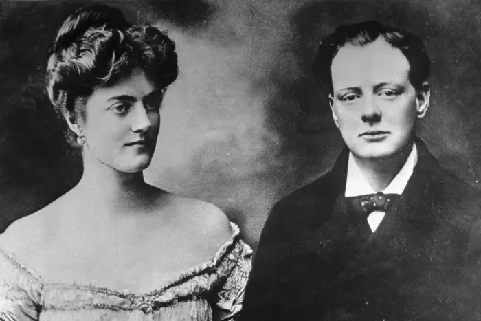 Framed Print : Winston Churchill with Fiancee Clementine Hozier Framed Print : Winston Churchill with Fiancee Clementine Hozier