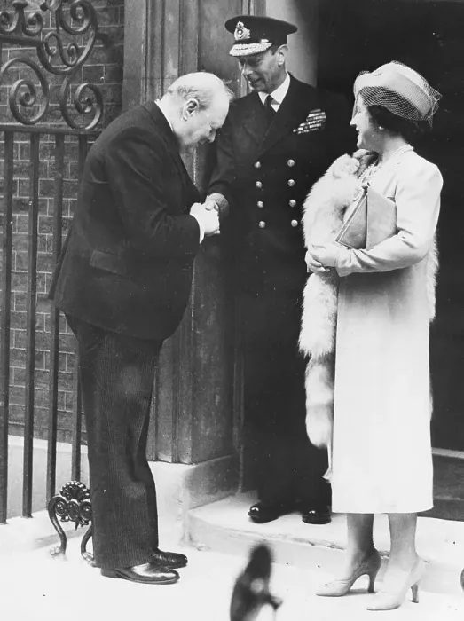 Framed Print : Winston Churchill Greeting King George and Queen Elizabeth Framed Print : Winston Churchill Greeting King George and Queen Elizabeth