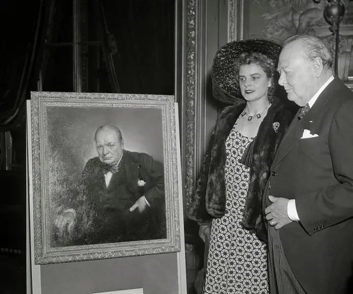 Framed Print : Winston Churchill and Molly Guion Observing Painting