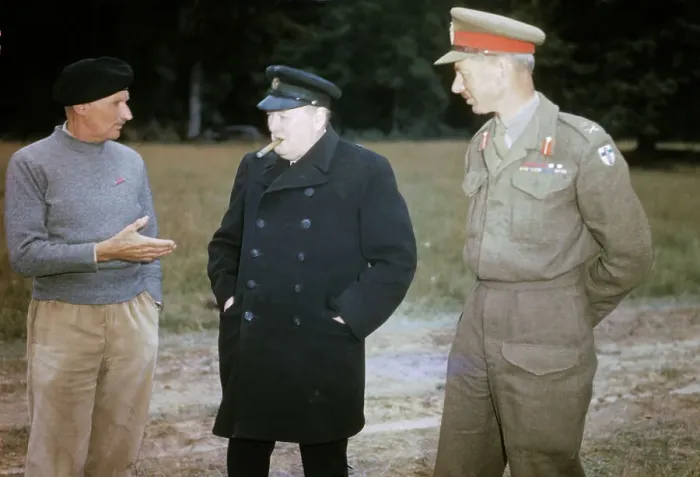 Framed Print : Winston Churchill Speaking with Bernard Montgomery Framed Print : Winston Churchill Speaking with Bernard Montgomery
