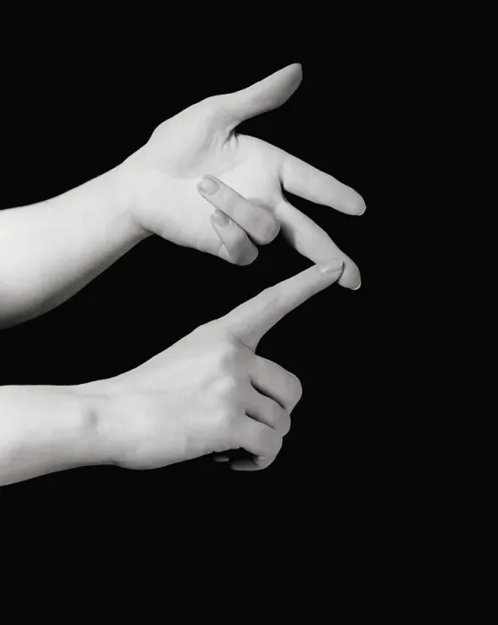 Framed Print : Woman counting to three on fingers