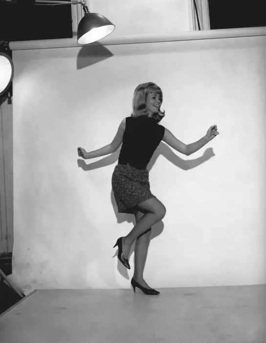 Framed Print : Woman dancing in studio, (B&W) Framed Print : Woman dancing in studio, (B&W)