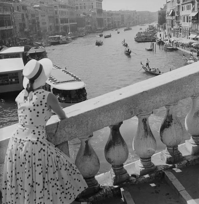 Framed Print : Woman Gazing from Bridge at Gondolas in Canal Framed Print : Woman Gazing from Bridge at Gondolas in Canal