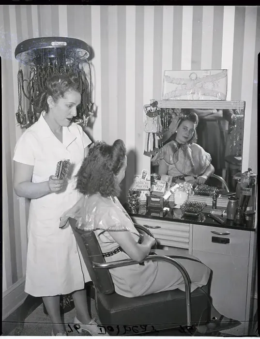Framed Print : Woman Gets Her Hair Done In Salon Framed Print : Woman Gets Her Hair Done In Salon