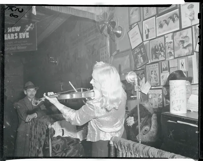 Framed Print : Woman Playing Violin at Nightclub Framed Print : Woman Playing Violin at Nightclub