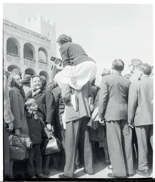 Framed Print : Woman Sitting on a Man's Shoulders Framed Print : Woman Sitting on a Man's Shoulders